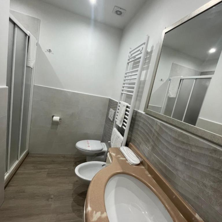 Hotel Harmony con piscina panoramica - Camera Tripla Economy - 4