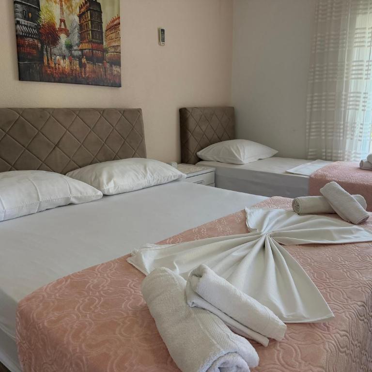 Casa ROBI - Apartments - Classic Triple Room - 3