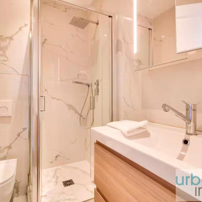 Urban Flat 108 - Stunning 4 BDR Flat in Paris - Appartement - 4