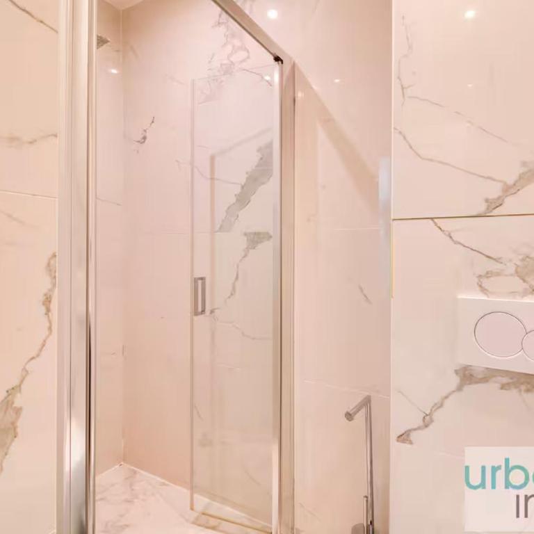 Urban Flat 108 - Stunning 4 BDR Flat in Paris - Appartement - 19