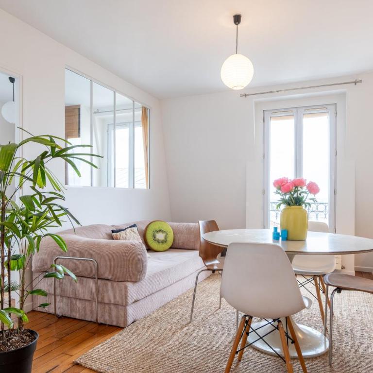 Above Montmartre with Views, Light and Quiet - Appartement - 1