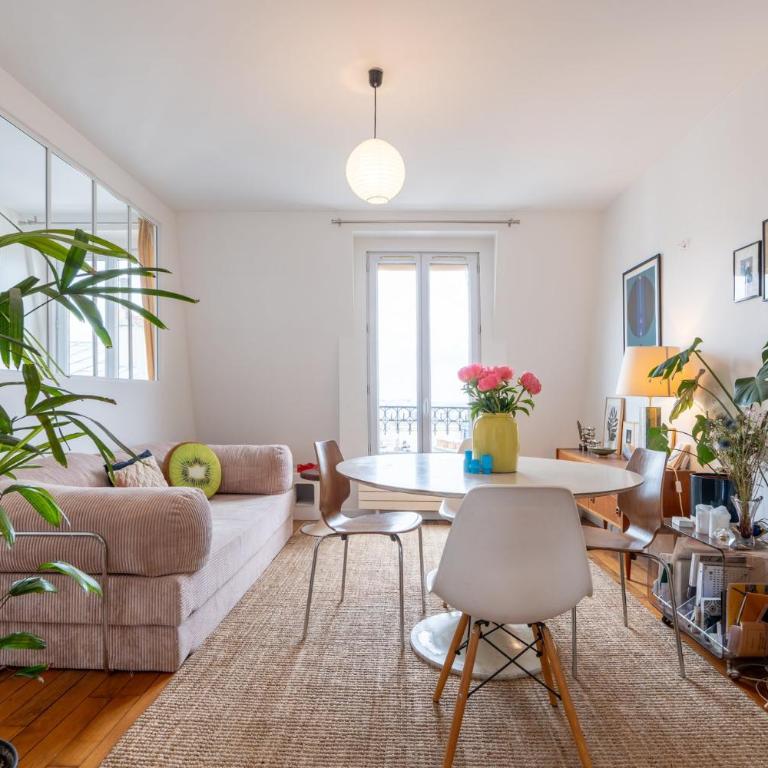 Above Montmartre with Views, Light and Quiet - Appartement - 2