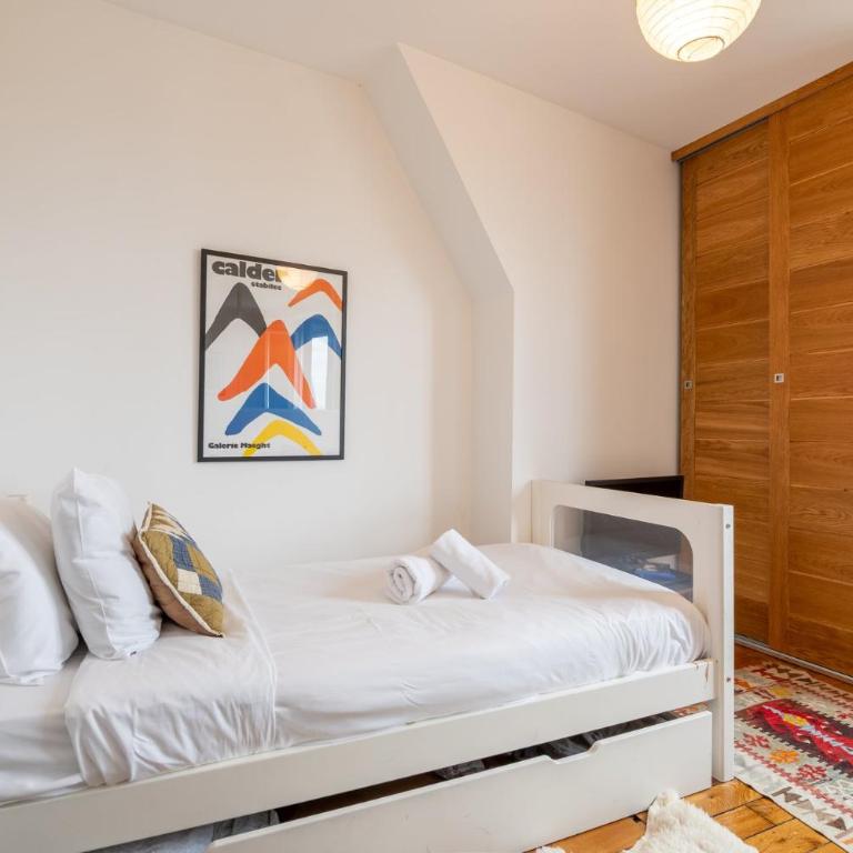Above Montmartre with Views, Light and Quiet - Appartement - 13