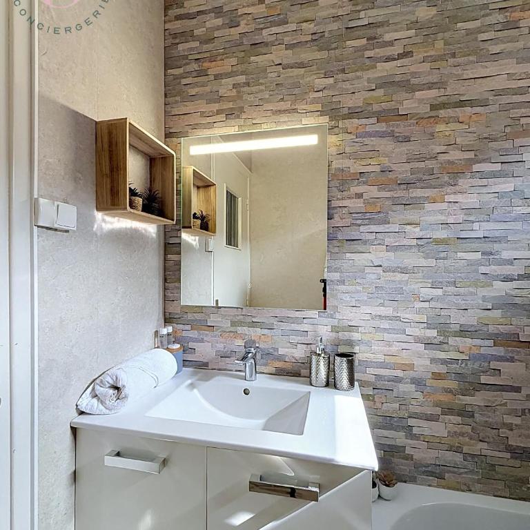 Au Pied de Saint-Eloi - Appartement 2CH - Apartment - 25