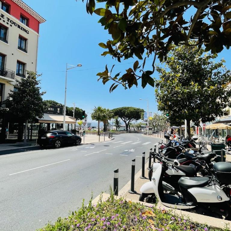 Studio Lot 2 RDC tout à pied gare plages restos - One-Bedroom Apartment - 12