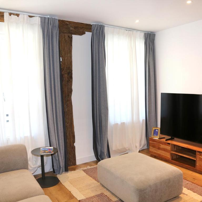 Piso de 3 habitaciones frente a la Catedral - Apartment mit 3 Schlafzimmern - 38
