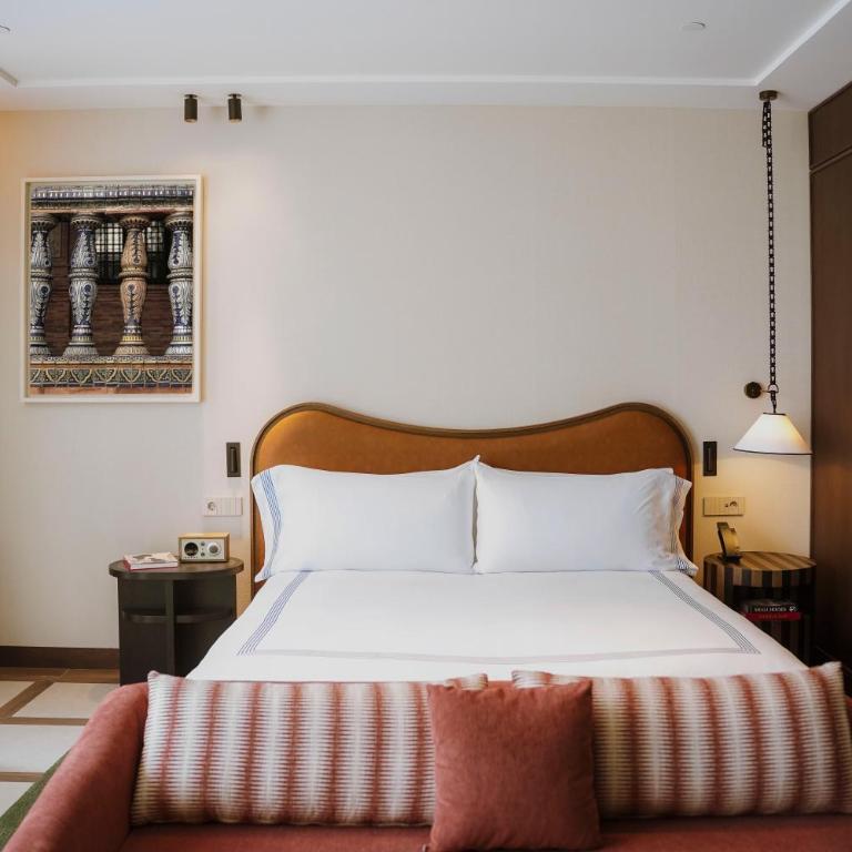 Thompson Seville, by Hyatt - Habitación Deluxe con vistas panorámicas - 1 cama extragrande - 5