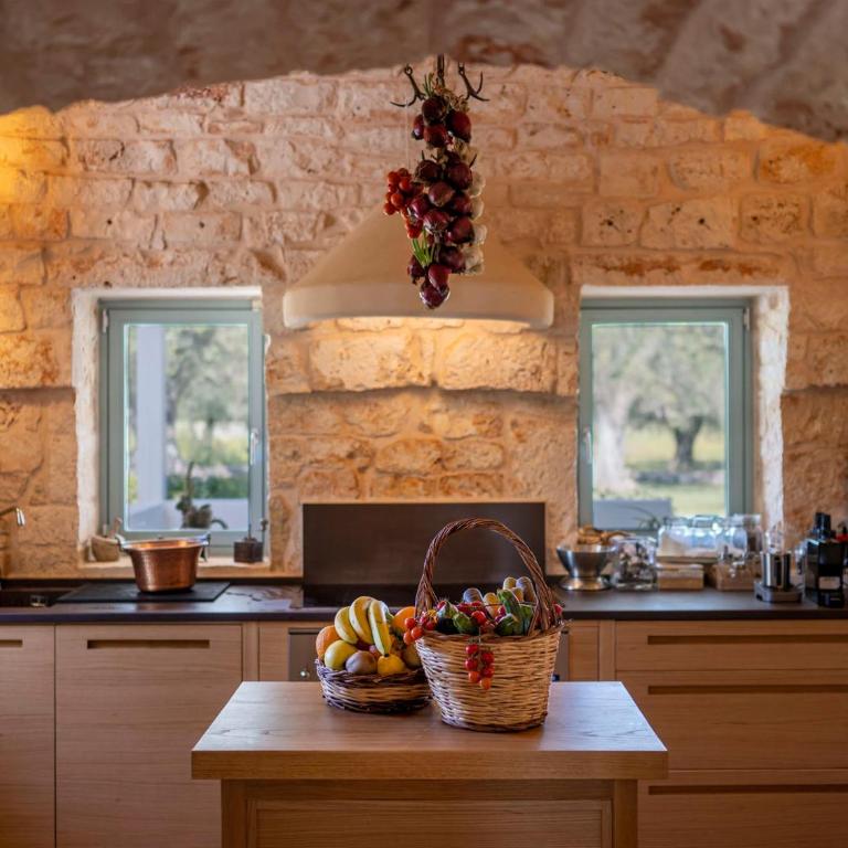 Magical trullo with panoramic view of ancient town - Villa - 18