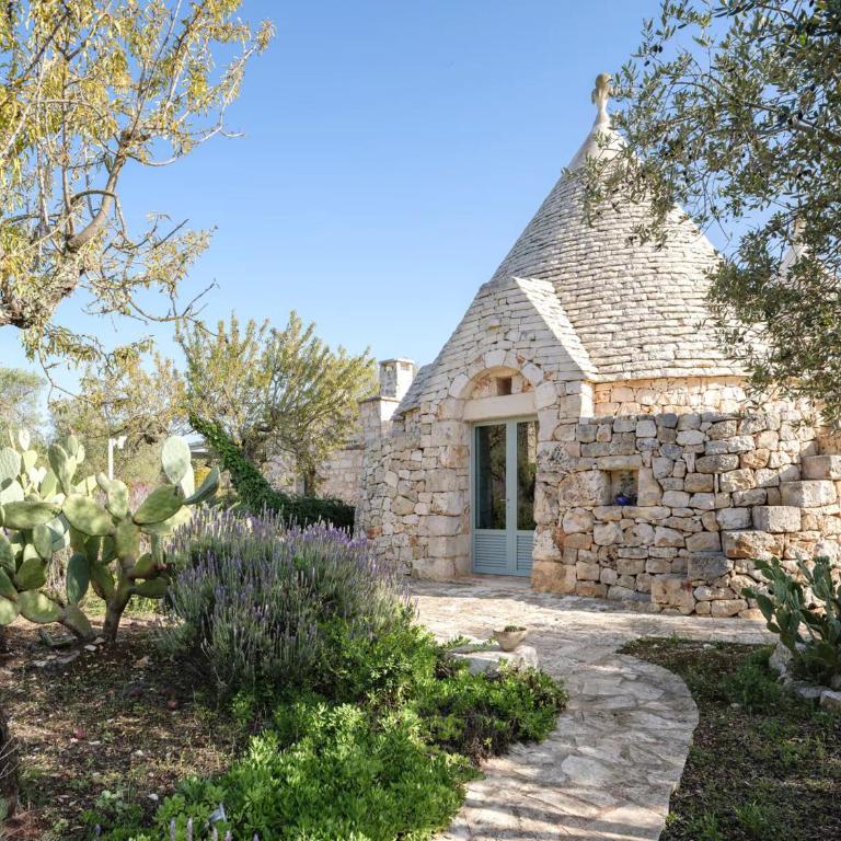 Magical trullo with panoramic view of ancient town - Villa - 29