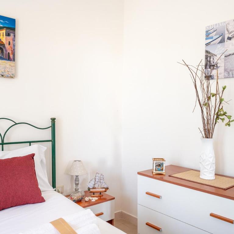 Claudia Bay Villa - Three-Bedroom House - 2