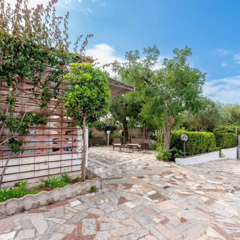 Claudia Bay Villa - Three-Bedroom House - 28