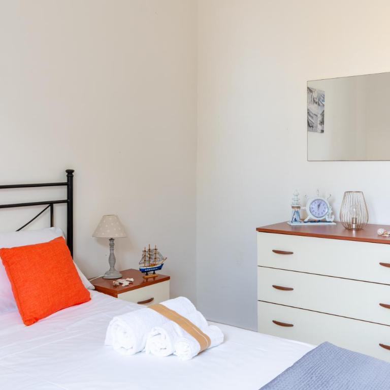 Claudia Bay Villa - Three-Bedroom House - 15