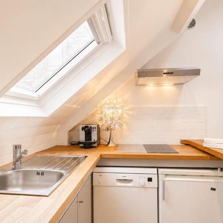 Saint-Germain-des-Pres- Deluxe duplex for 5 - Apartment - 10