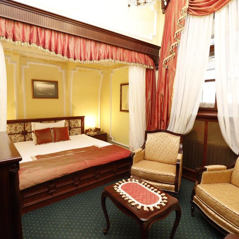 Garni Hotel Leopold I - Superior Doppel- oder Zweibettzimmer mit Gartenblick - 11