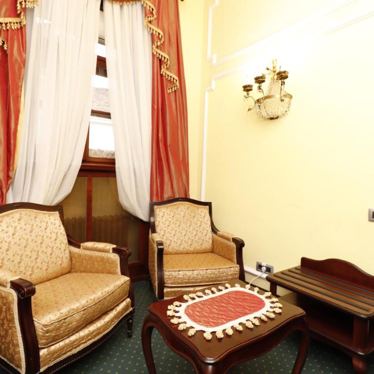 Garni Hotel Leopold I - Superior Doppel- oder Zweibettzimmer mit Gartenblick - 12