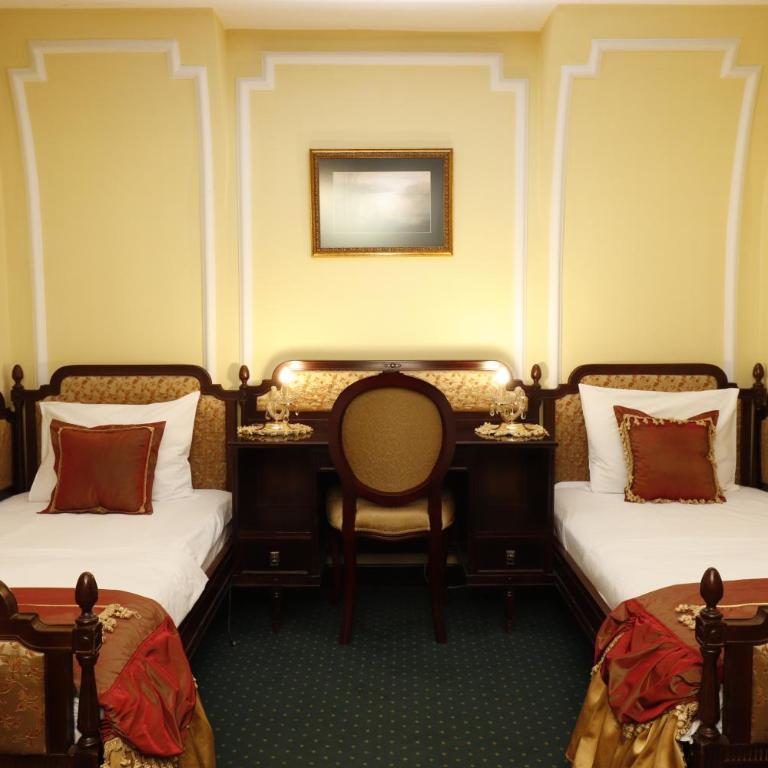 Garni Hotel Leopold I - Superior Doppel- oder Zweibettzimmer mit Gartenblick - 13