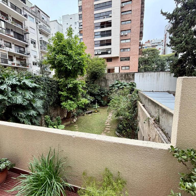 Espacioso y calido departamento en Barrio Belgrano - Apartamento de 3 dormitorios - 11