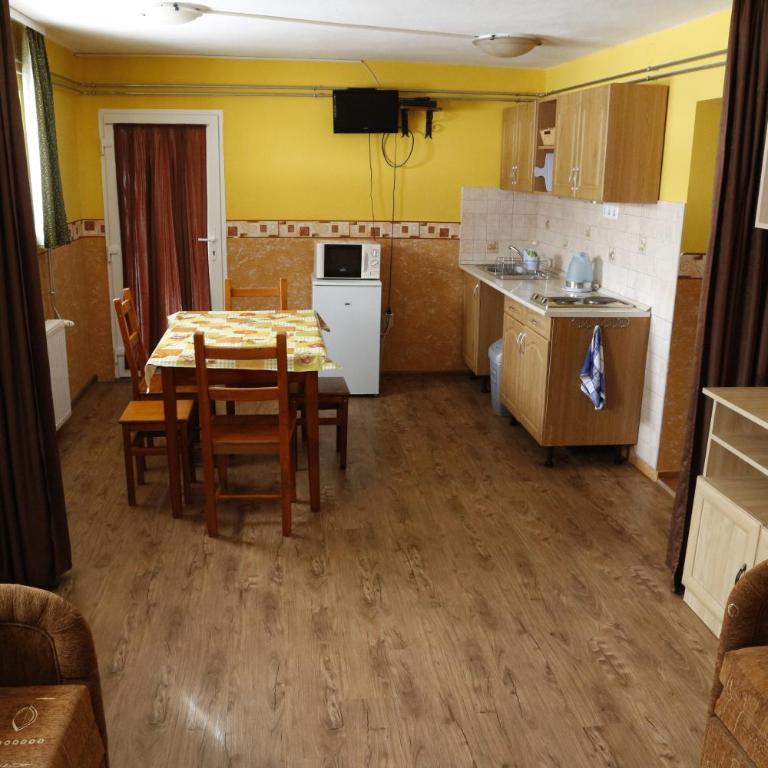 Salamandra - Apartment mit 1 Schlafzimmer und Gartenblick - 1