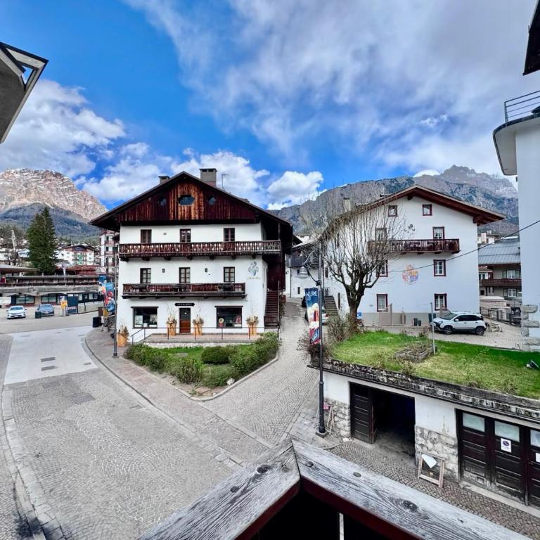 Via Bepin Soggiorno nel Salotto delle Dolomiti - Appartement 3 Chambres avec Balcon - 13