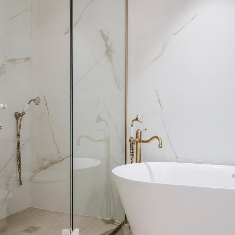 MASANET Emblematic Hotels by Airnest - Interior Deluxe Room - 7