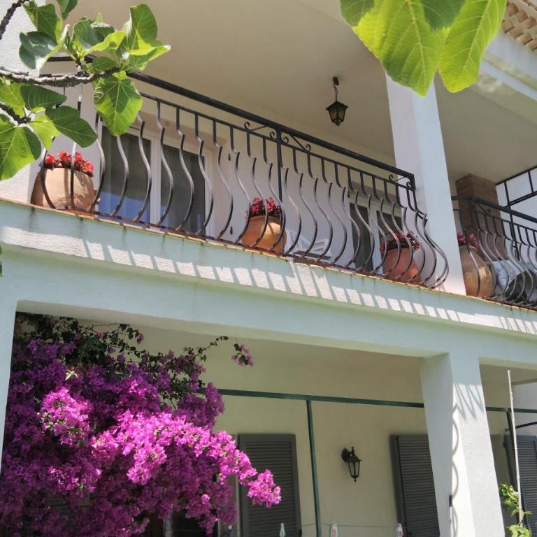 Appartement indépendant dans villa, entre Fréjus et St Raphaël - Apartment with View and Balcony - 18