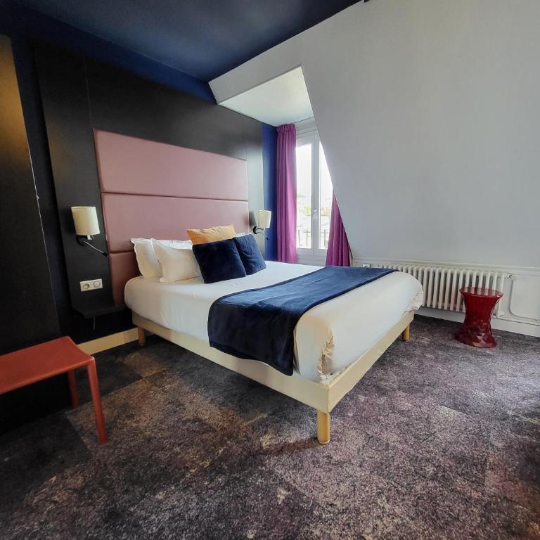 Accueil Hôtel Paris Pigalle Montmartre - Hôtel rénové - Chambre Familiale Standard - 9