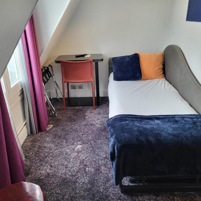 Accueil Hôtel Paris Pigalle Montmartre - Hôtel rénové - Chambre Familiale Standard - 17