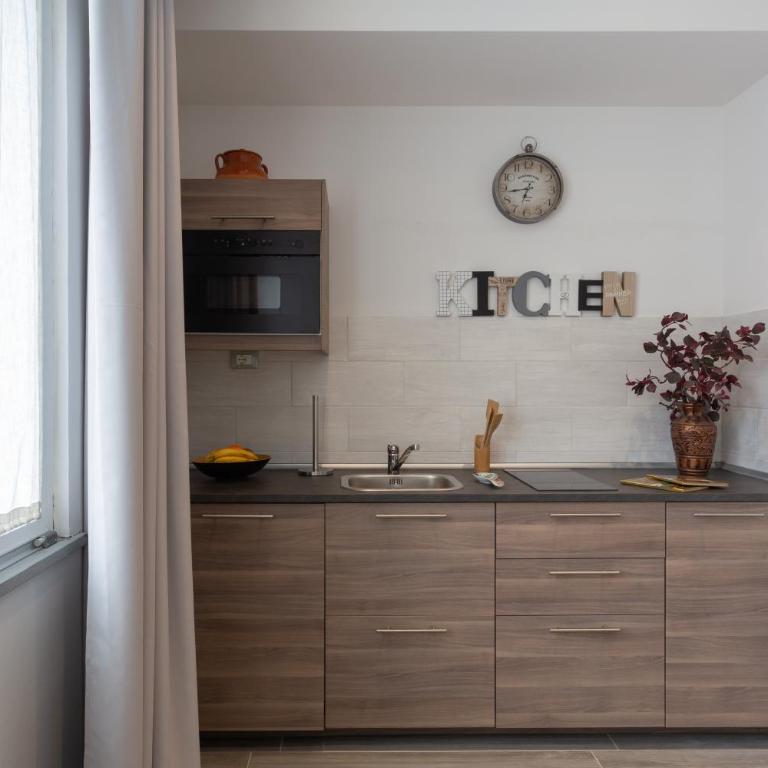Via Mazzei, 21 - Firenze - One-Bedroom Apartment with Garden View - 7