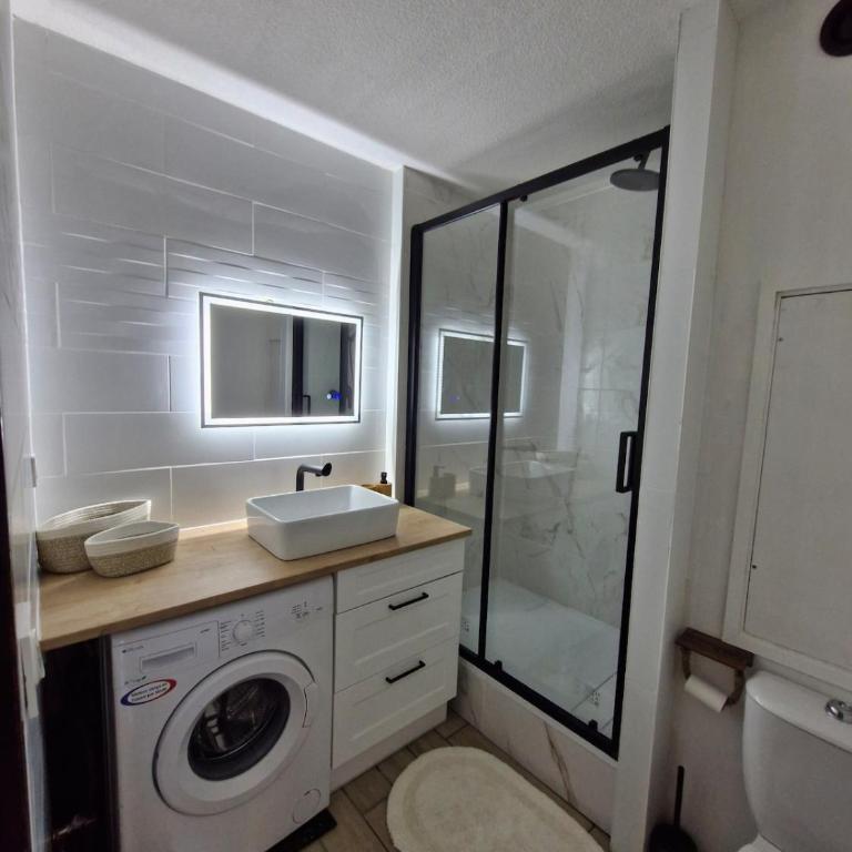 Studio avec balcon proche ski et thermes - Appartement 2 Chambres - 2