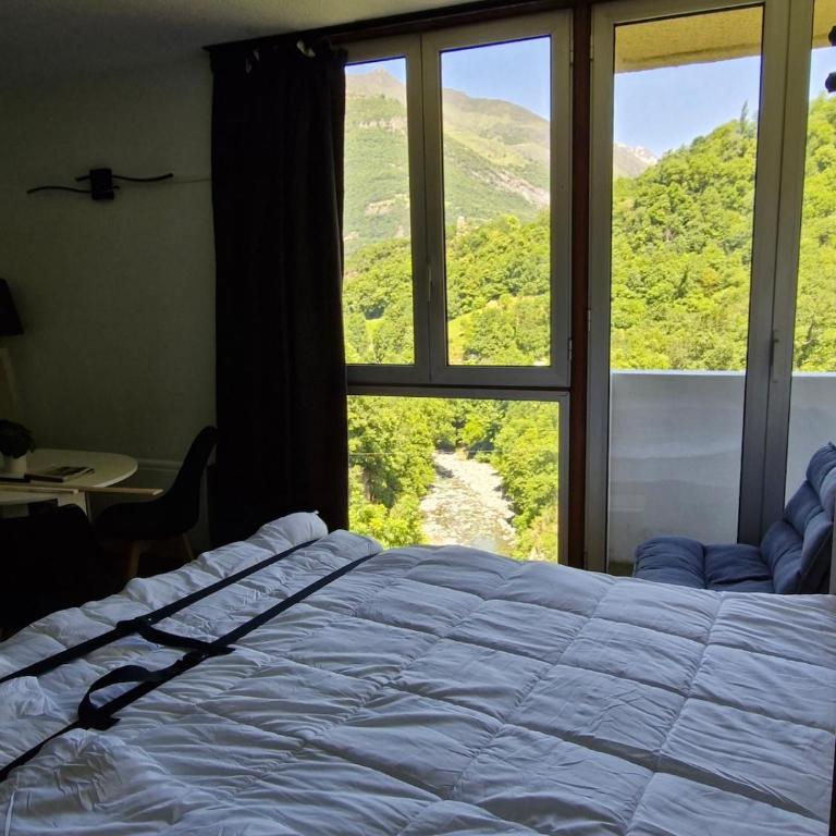 Studio avec balcon proche ski et thermes - Appartement 2 Chambres - 3