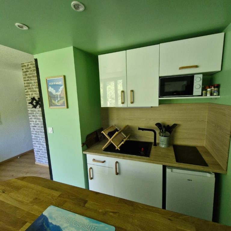 Studio avec balcon proche ski et thermes - Appartement 2 Chambres - 4