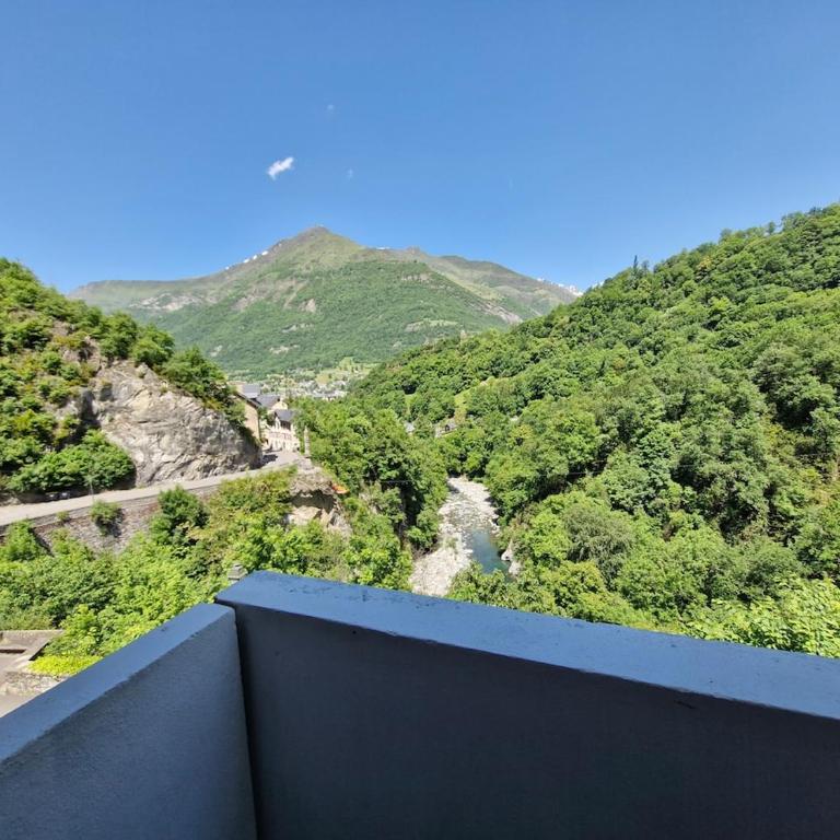 Studio avec balcon proche ski et thermes - Appartement 2 Chambres - 9