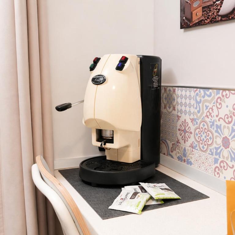 Montesantogroup Sorrento Room - Vierbettzimmer mit eigenem Bad - 1