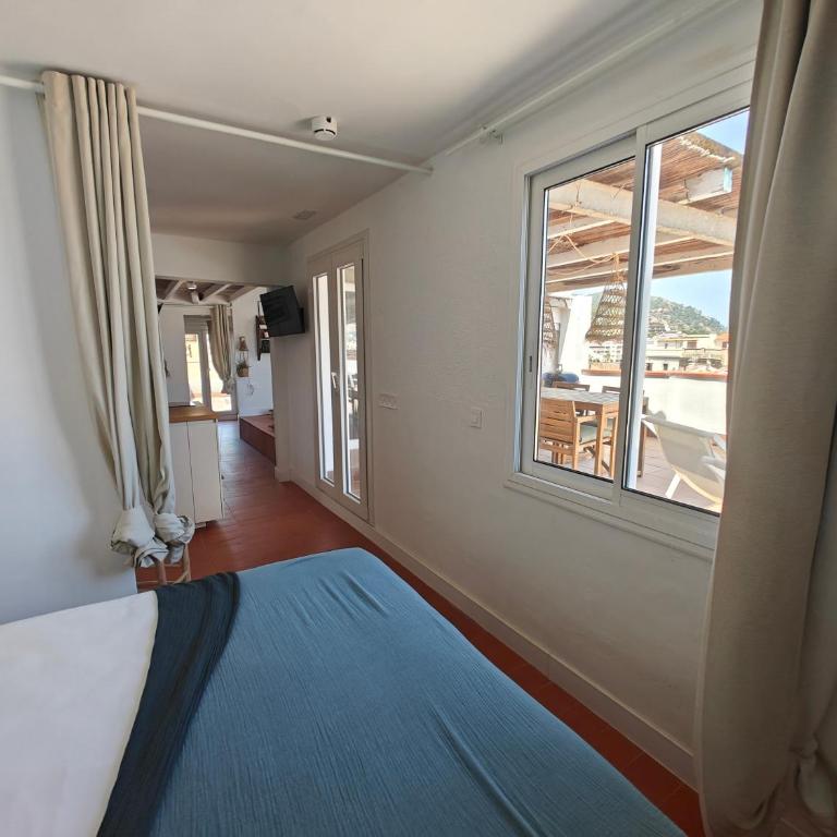 Hostal Boutique Sa Nansa - Apartamento de 2 dormitorios con terraza y vistas al mar - 10