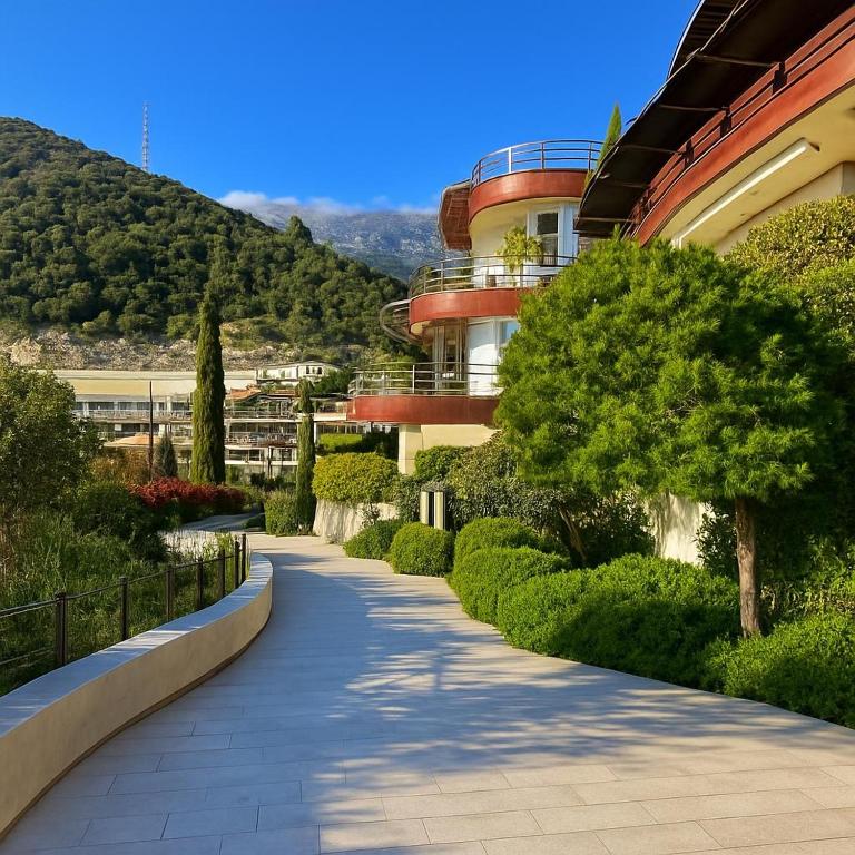 Exclusive Luxury Villa in Prestigious Coastal Enclave - Villa with Sea View - 15