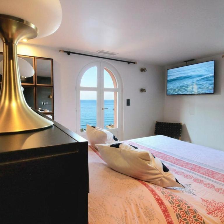 Villa de prestige en bord de mer dans la baie de Cannes - Villa - Côté Plage - 20