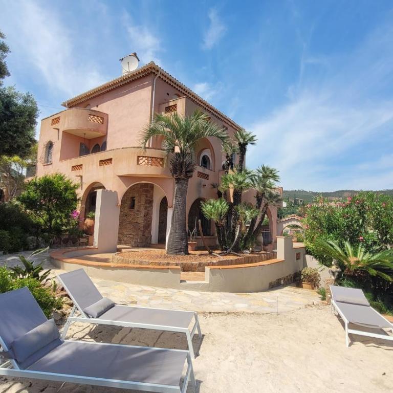 Villa de prestige en bord de mer dans la baie de Cannes - Villa - Côté Plage - 3