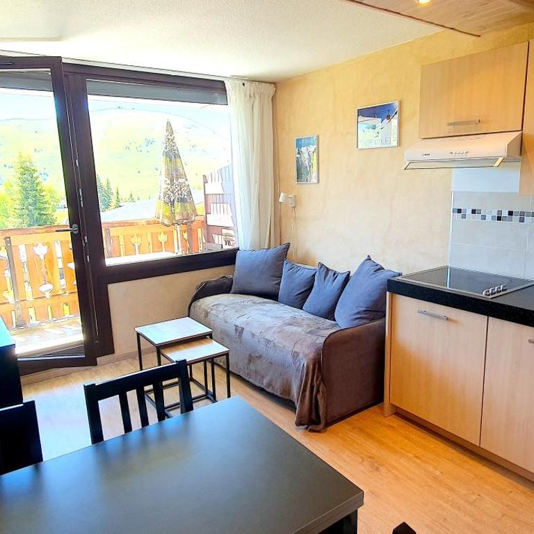 Agréable T1 rénové jolie vue sud - Pied des pistes - Studio avec Balcon - 13