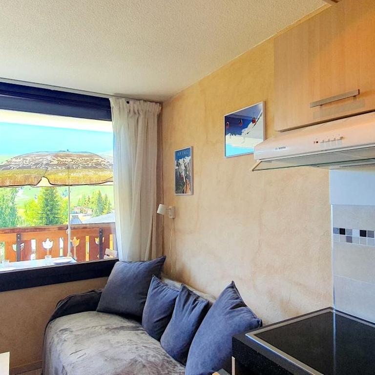 Agréable T1 rénové jolie vue sud - Pied des pistes - Studio avec Balcon - 27