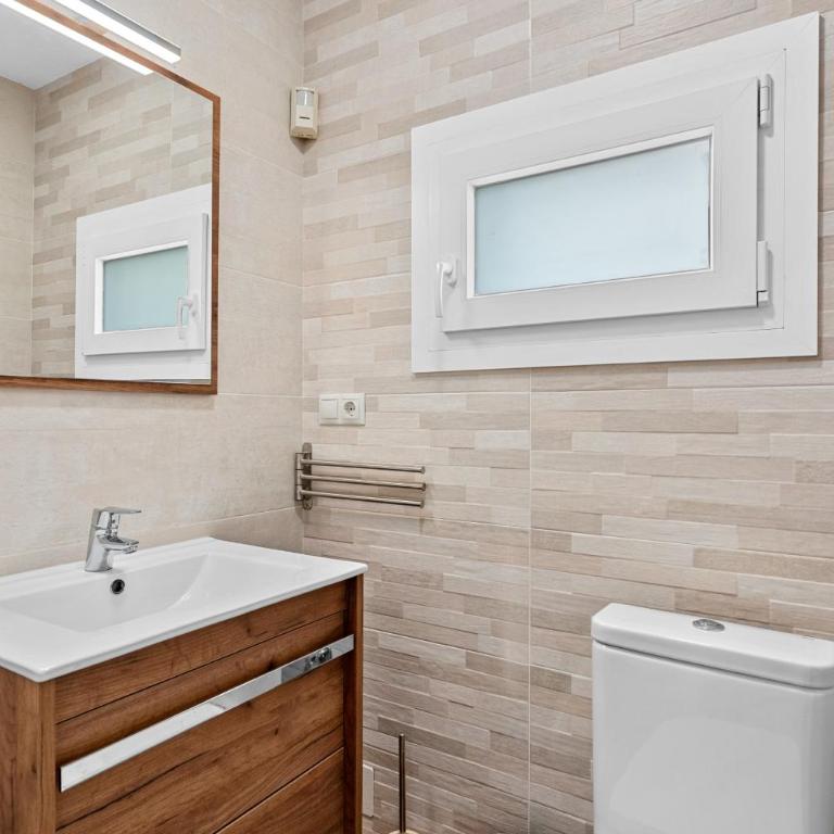 27 - Villa 2 etages avec ascensseur a Nueva Andalucia Marbella - Villa avec Piscine Privée - 28