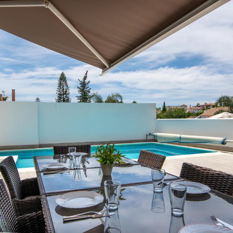 27 - Villa 2 etages avec ascensseur a Nueva Andalucia Marbella - Villa avec Piscine Privée - 8