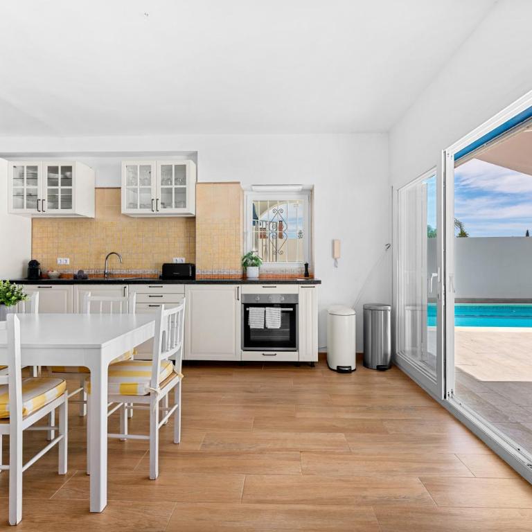 27 - Villa 2 etages avec ascensseur a Nueva Andalucia Marbella - Villa avec Piscine Privée - 39