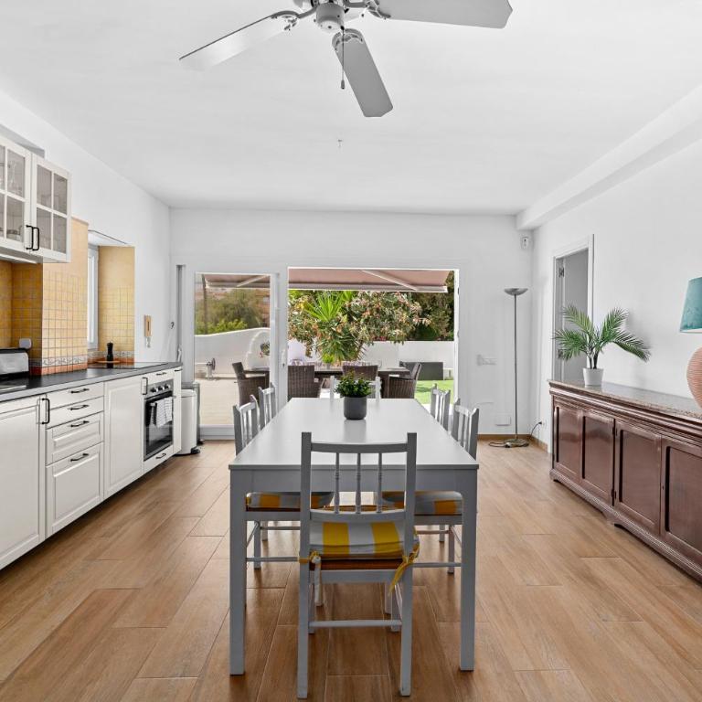 27 - Villa 2 etages avec ascensseur a Nueva Andalucia Marbella - Villa avec Piscine Privée - 42
