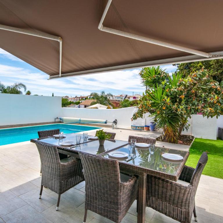 27 - Villa 2 etages avec ascensseur a Nueva Andalucia Marbella - Villa avec Piscine Privée - 9