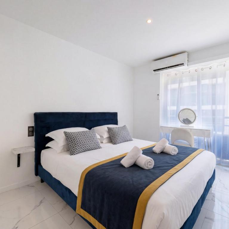 1-Bd Apartment with Terrace - Mere Steps from the Beach - Apartment - 23