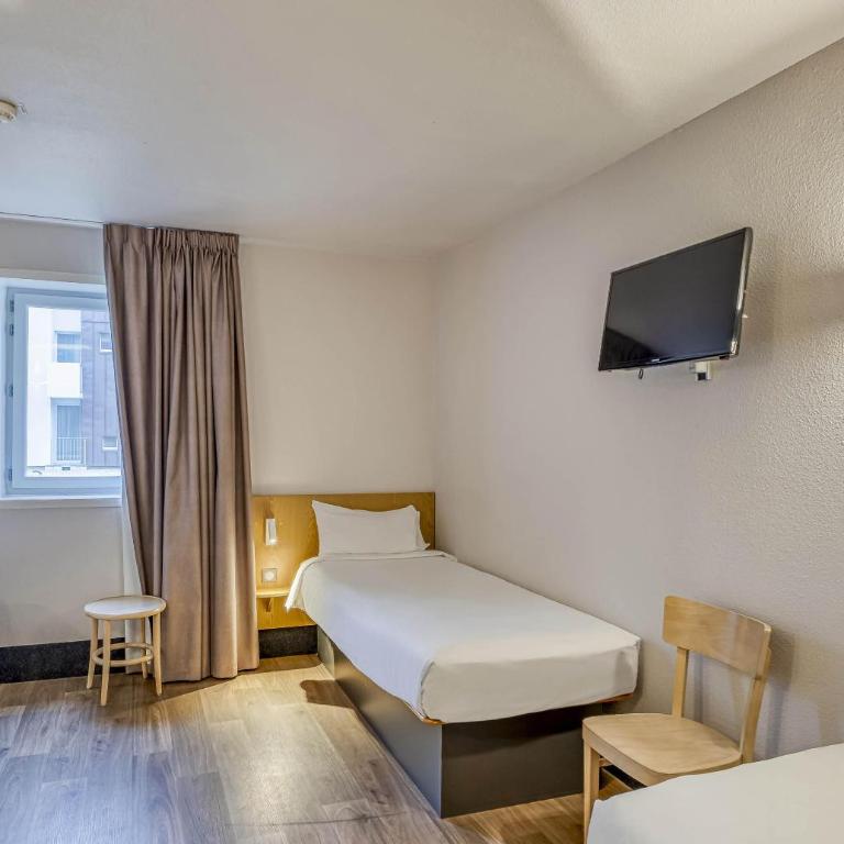B&B HOTEL Arcachon Gujan-Mestras - Chambre Quadruple - 7