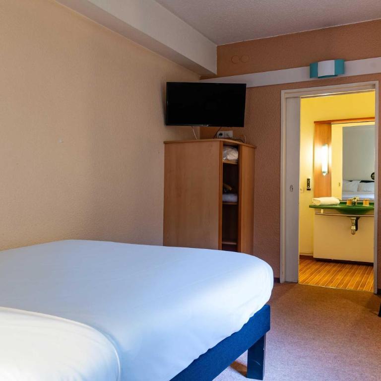 B&B HOTEL Grenoble Université 2 - Chambre Double - Accessible aux Personnes à Mobilité Réduite - 5