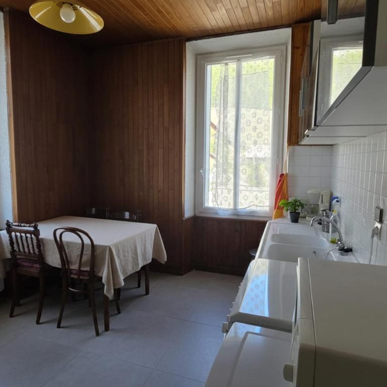 4-Guest Apt near Vauban Citadel - Apartment - 4