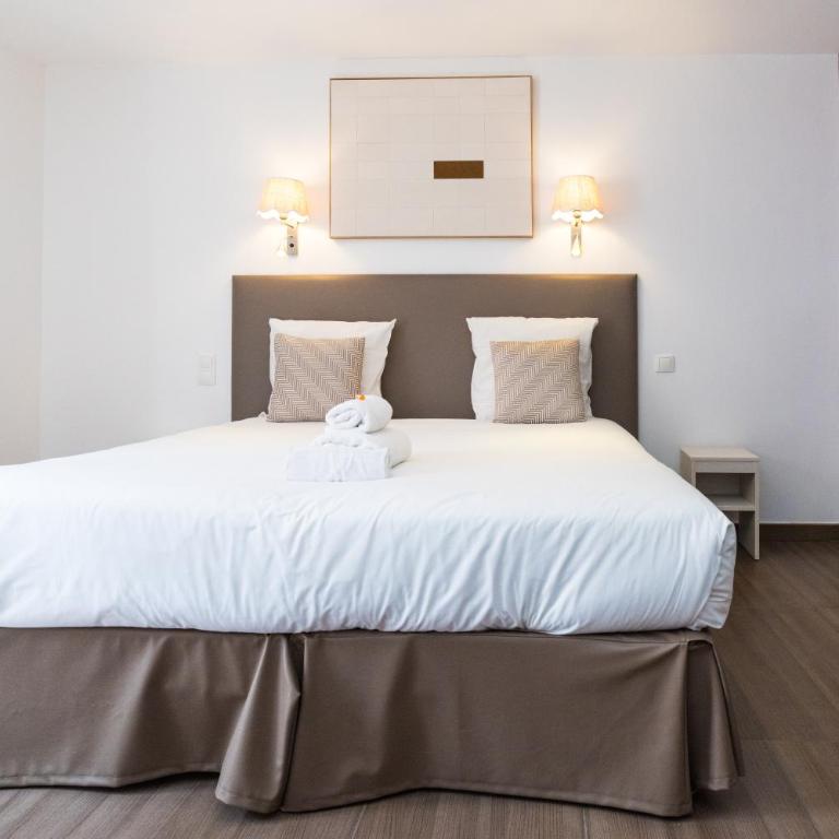 Logis Hôtel CasaBella - Deluxe Doppelzimmer - 9
