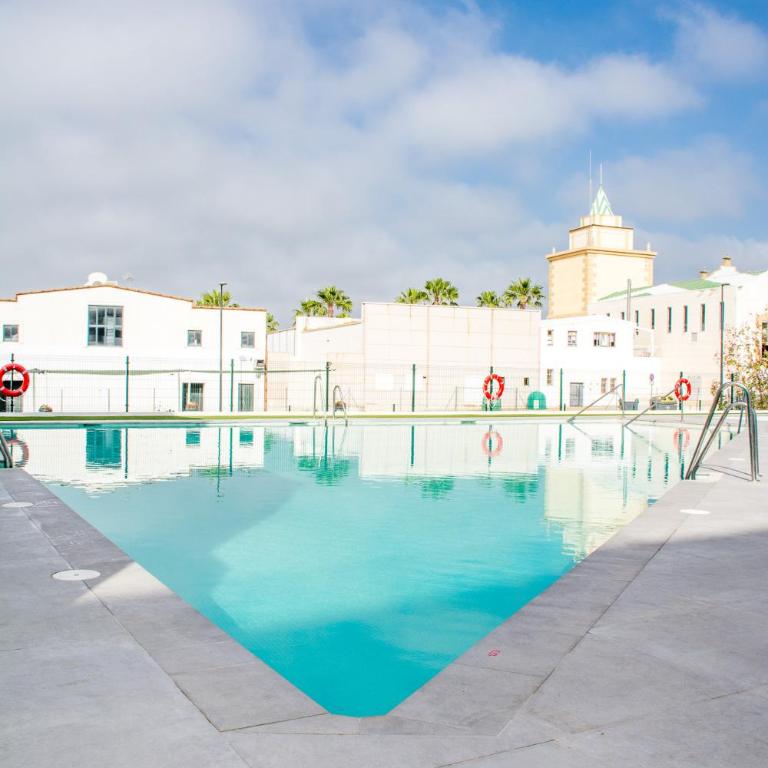 Modern Apartment with Terrace & Pool in Estepona - Deluxe Apartment mit 1 Schlafzimmer - 24
